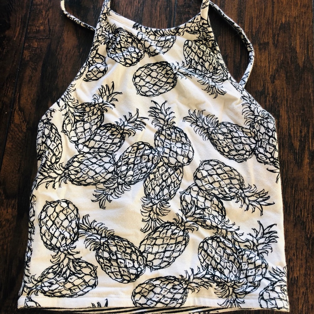 2 pac sun crop tops